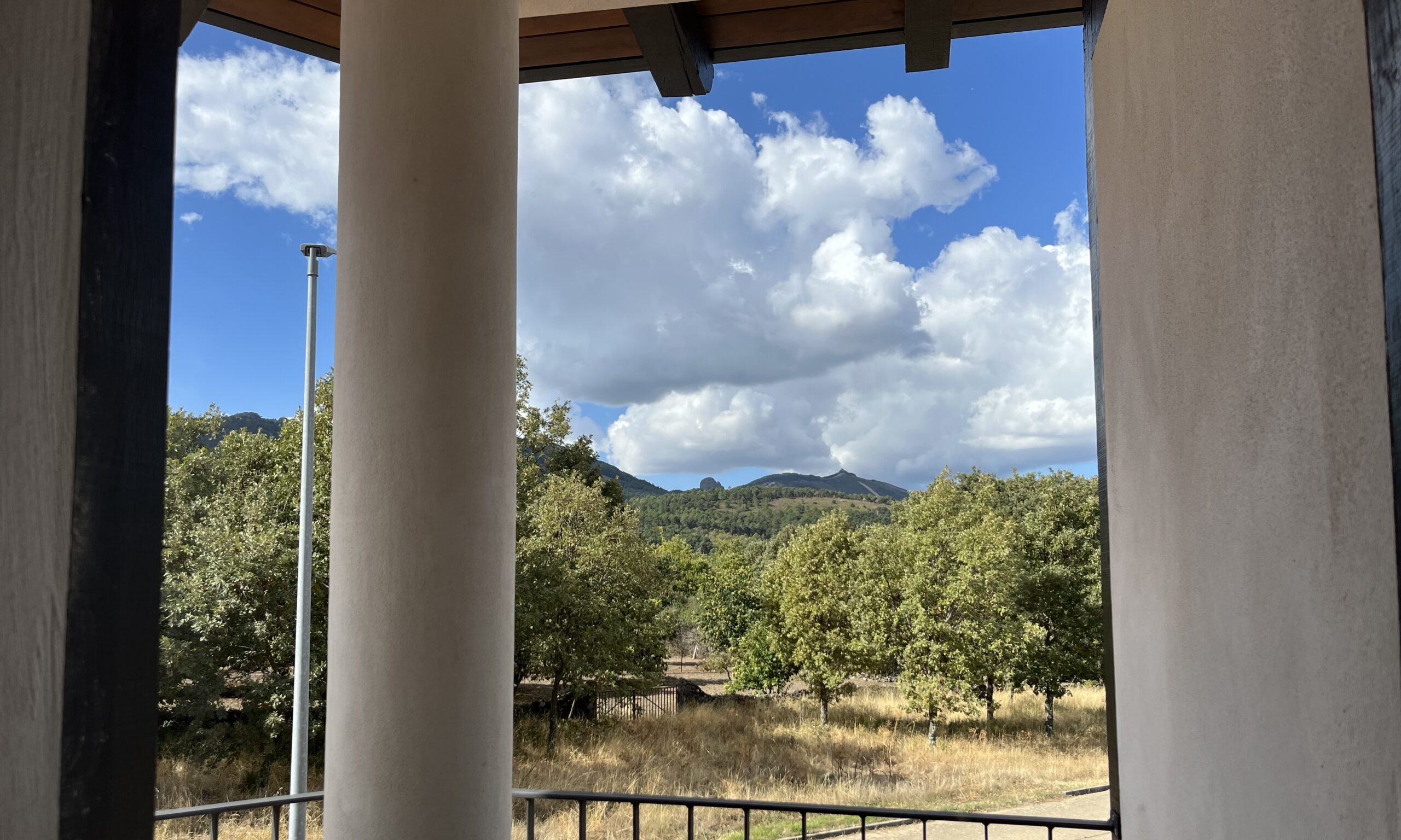 Balcón privado con vistas a la Sierra de Francia del Apartamento 5 - Tres Olivos La Alberca