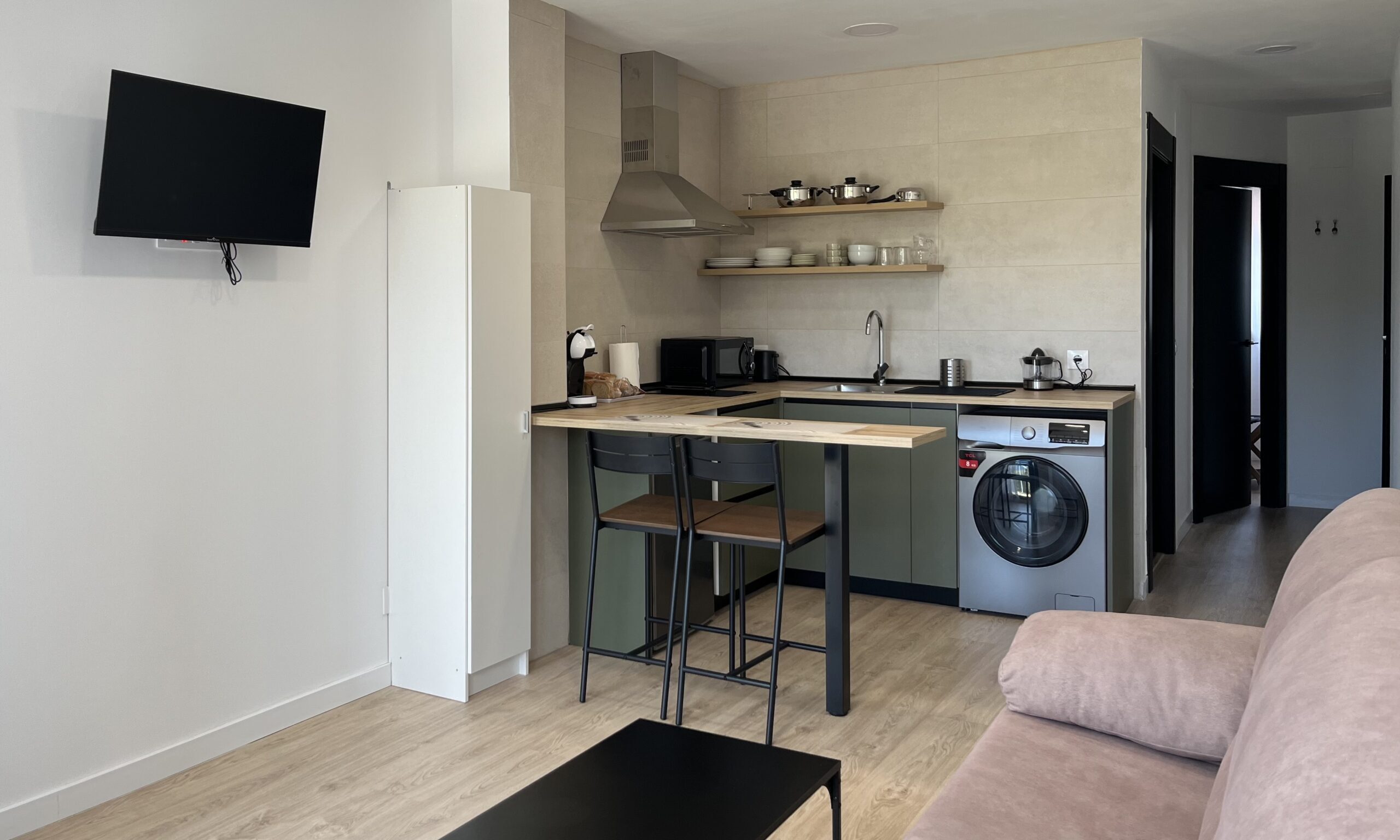 Salón-cocina equipado del Apartamento 6 – Tres Olivos La Alberca