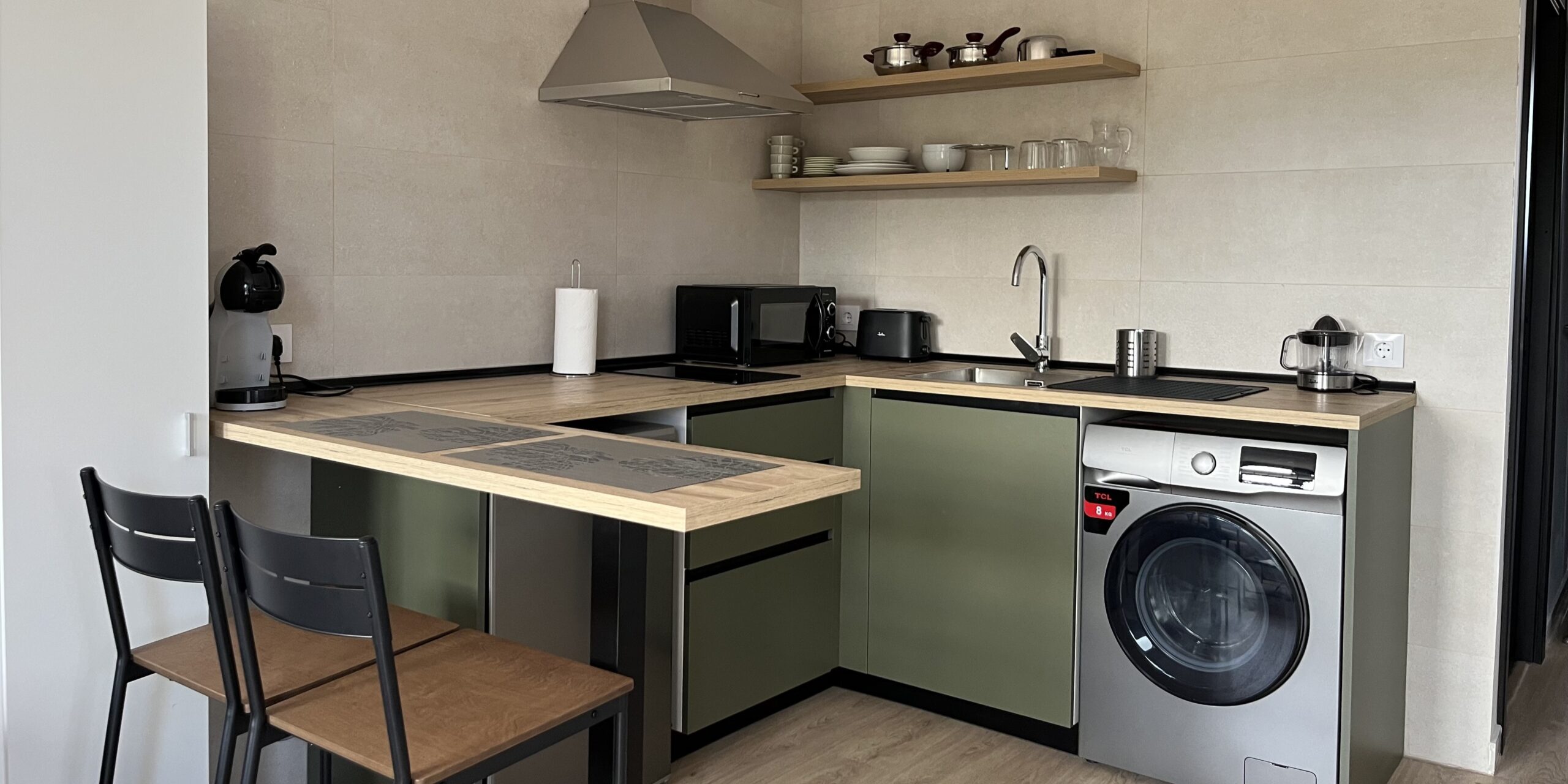 Salón-cocina equipado del Apartamento 5 – Tres Olivos La Alberca